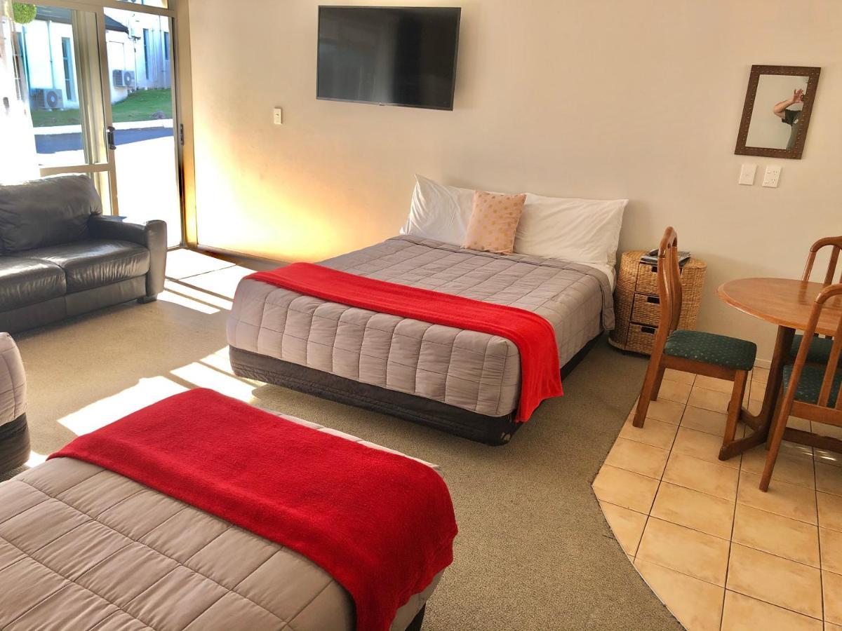 Absolute Lake View Motel Tauposee Exterior foto